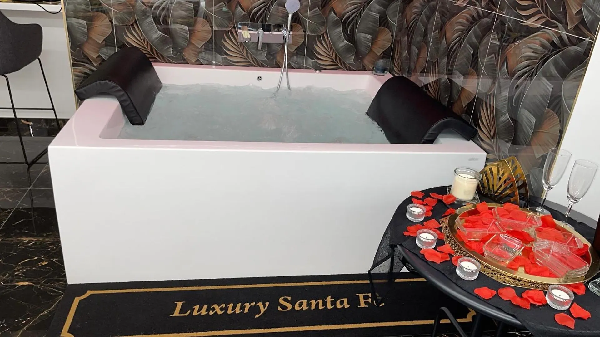 Luxury Santa Fe location