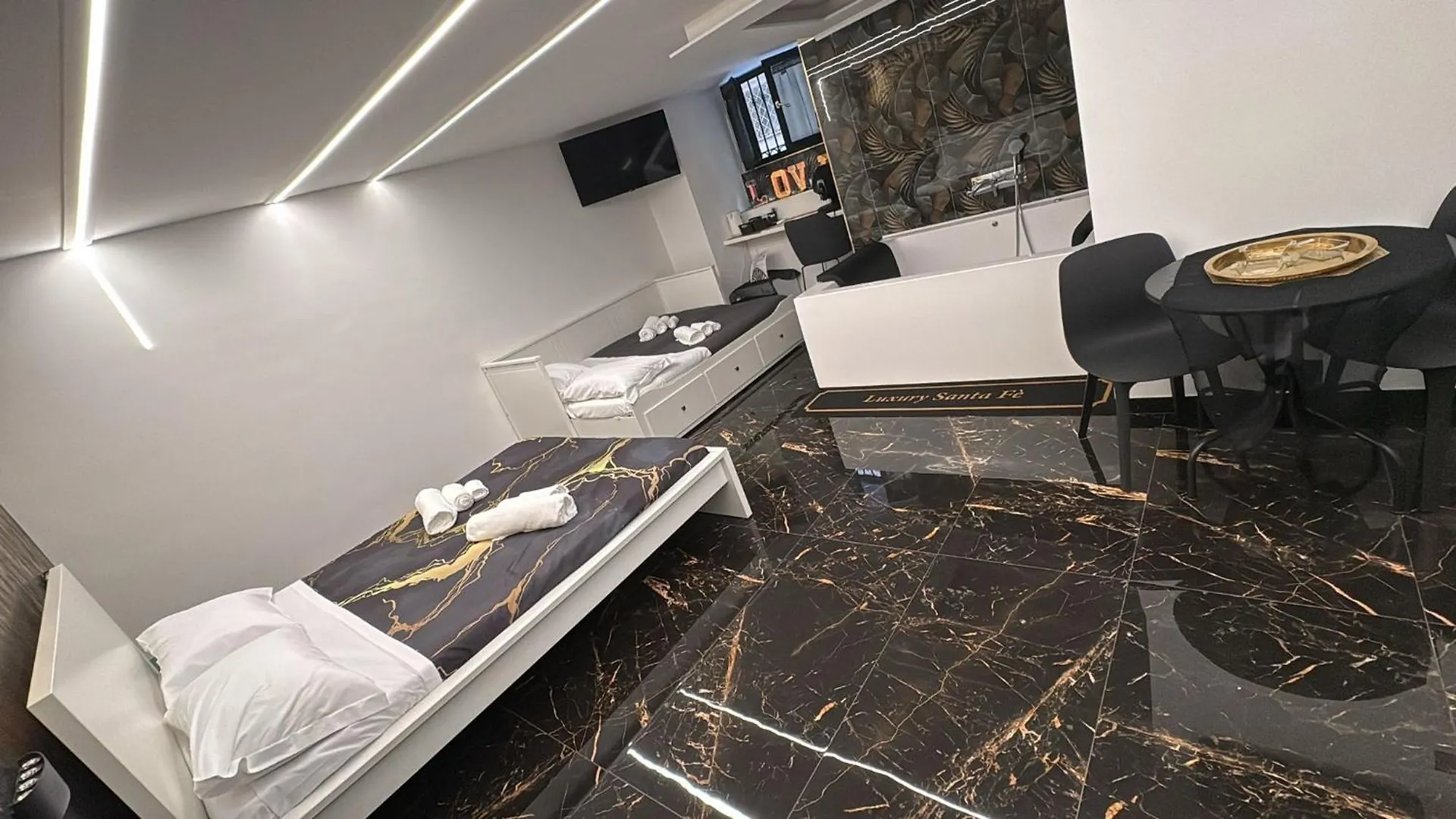 Guest house Luxury Santa Fe Hotel Naples Italy